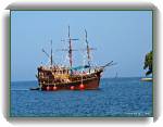 Old Ship * 800 x 600 * (101KB)