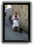 Folk dress * 417 x 600 * (51KB)